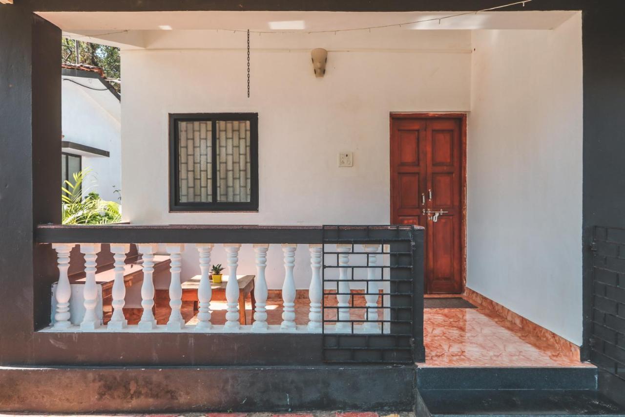 Piggy Hostel Вагатор Экстерьер фото