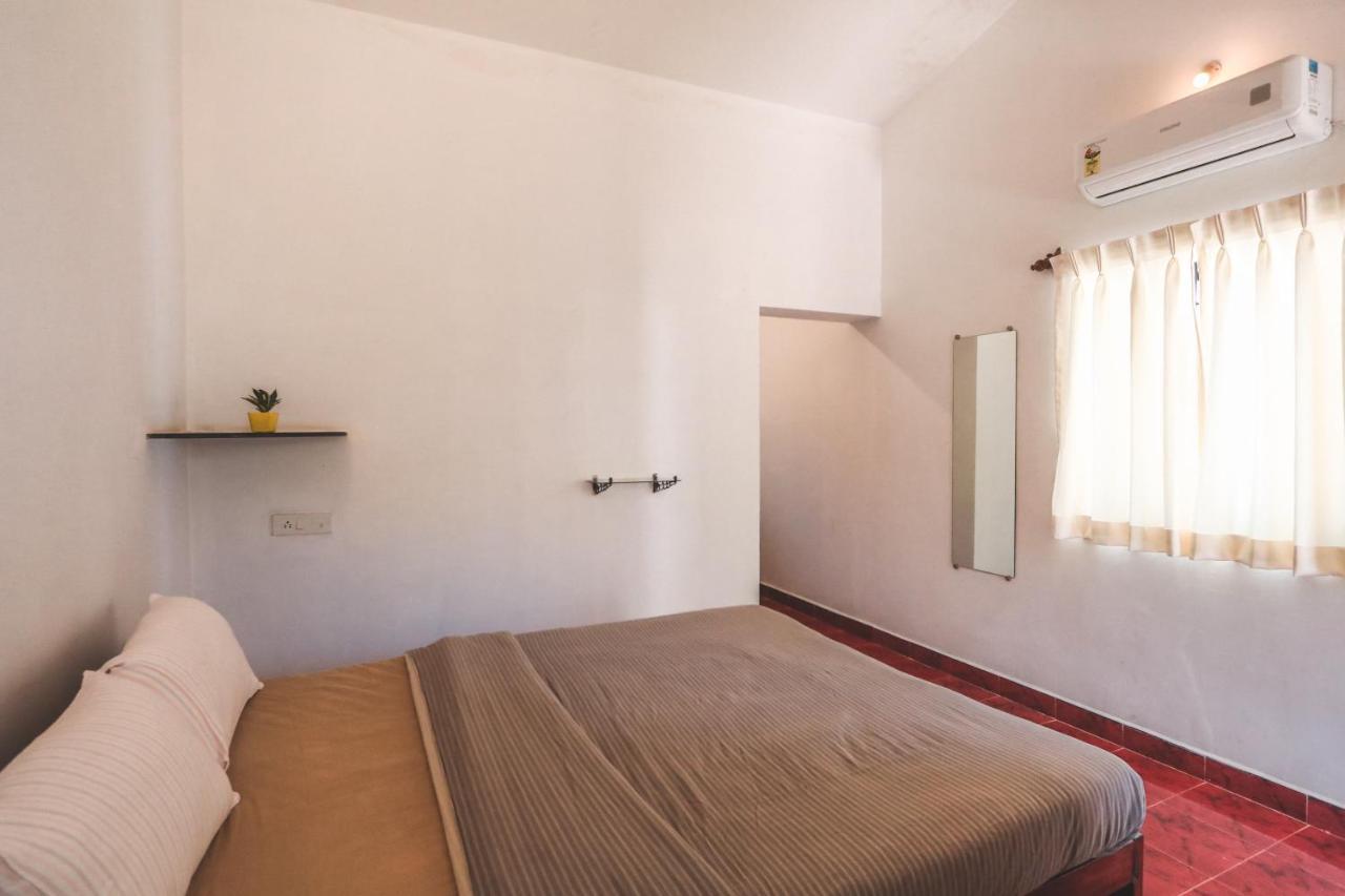 Piggy Hostel Вагатор Экстерьер фото