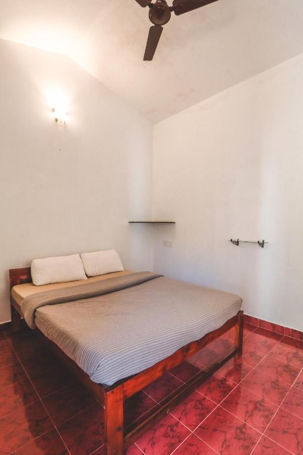 Piggy Hostel Вагатор Экстерьер фото