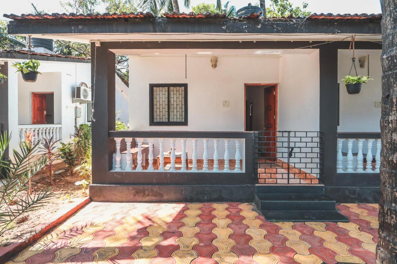 Piggy Hostel Вагатор Экстерьер фото