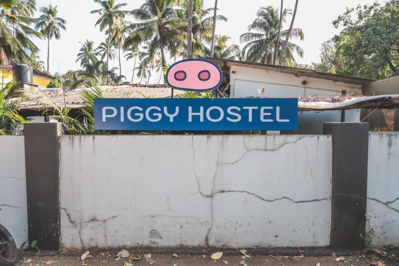 Piggy Hostel Вагатор Экстерьер фото
